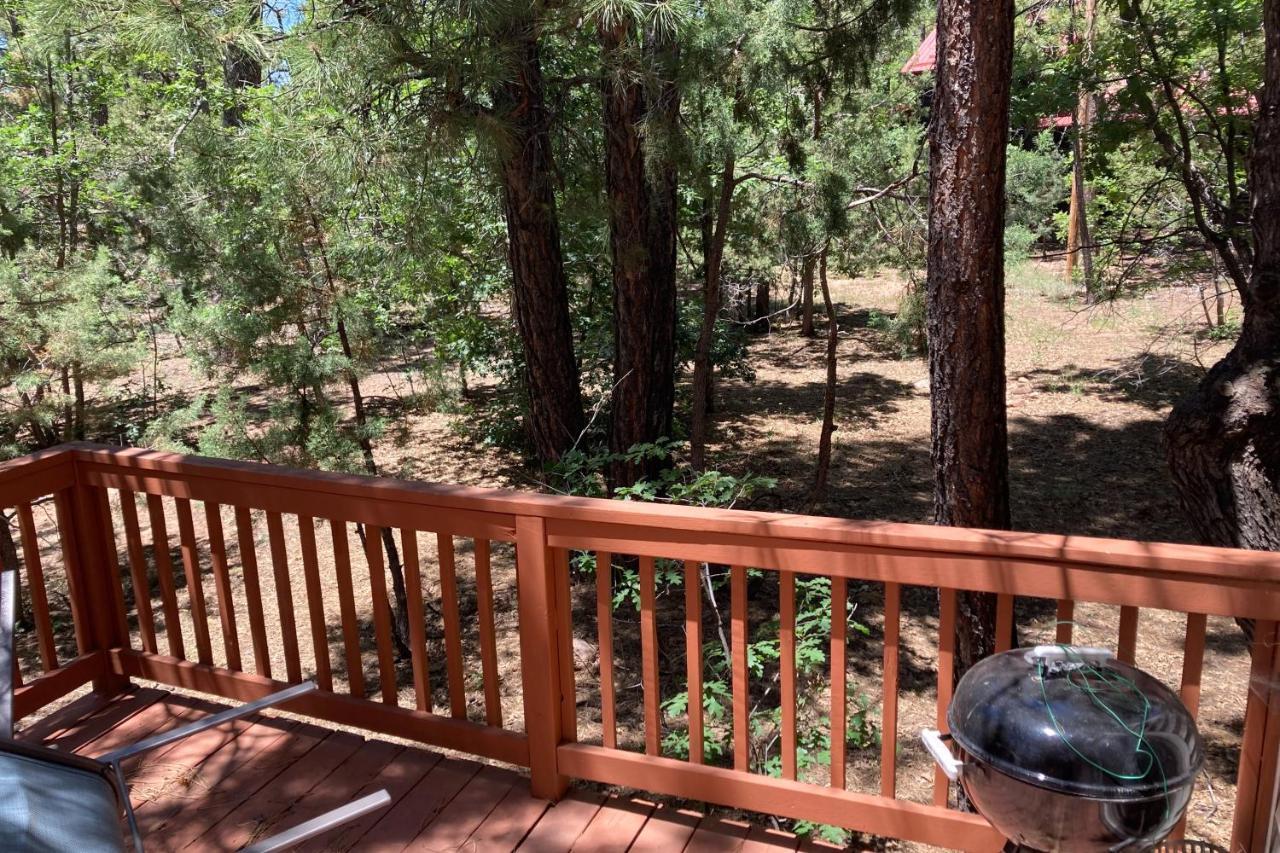 パイントップ・レイクサイド Tranquil Pines Retreatヴィラ エクステリア 写真