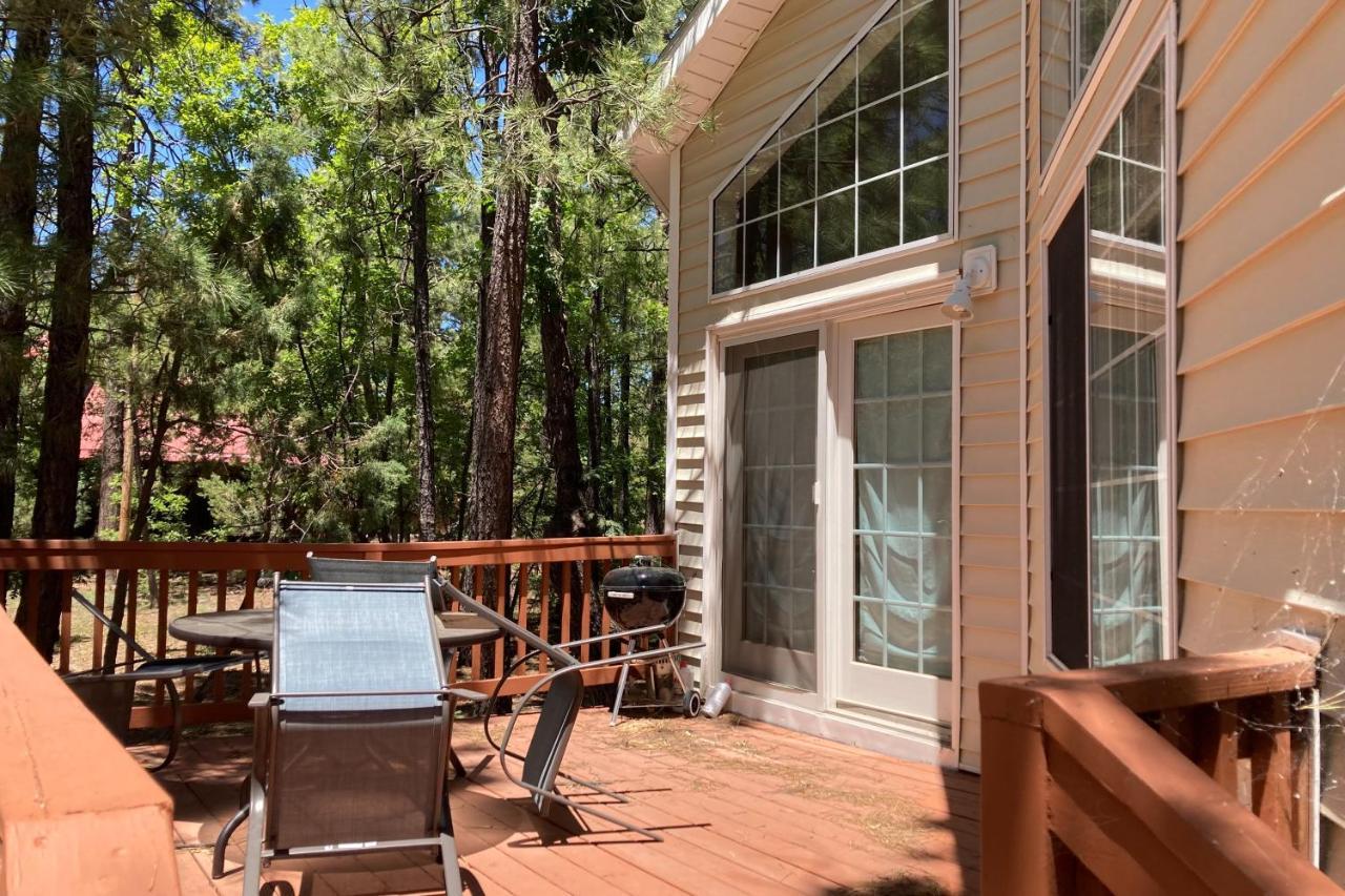 パイントップ・レイクサイド Tranquil Pines Retreatヴィラ エクステリア 写真